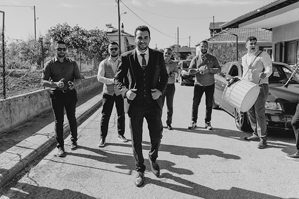 spring-wedding-katerini-olives-white-flowers_15