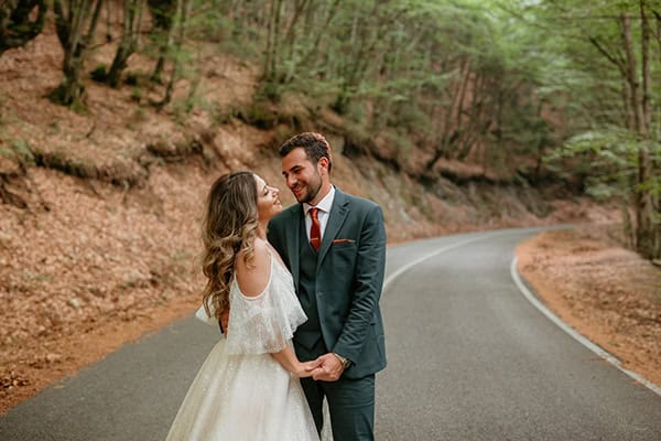spring-wedding-katerini-olives-white-flowers_33