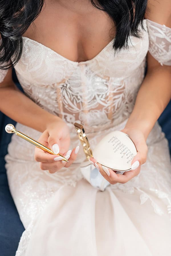 summer-wedding-thessaloniki-white-flowers-gold-accents_18