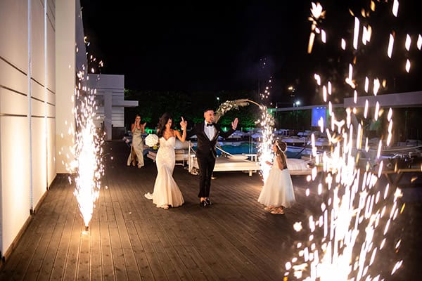 summer-wedding-thessaloniki-white-flowers-gold-accents_44