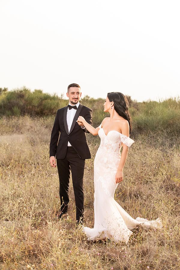 summer-wedding-thessaloniki-white-flowers-gold-accents_49