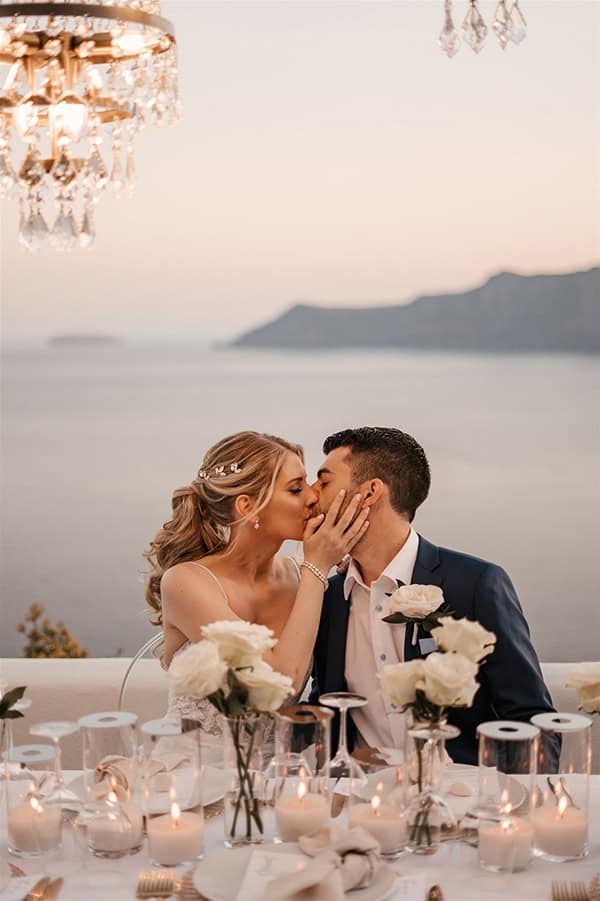 utterly-romantic-destination-wedding-santorini-white-roses-elegant-details_40x