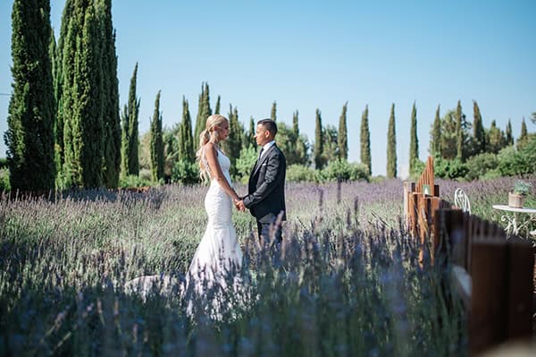 dreamy-next-day-shoot-lavender-field_05