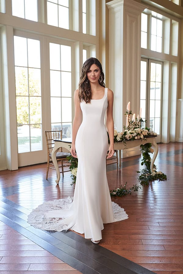 dreamy-wedding-gowns-justin-alexander-unique-bridal-look_01x