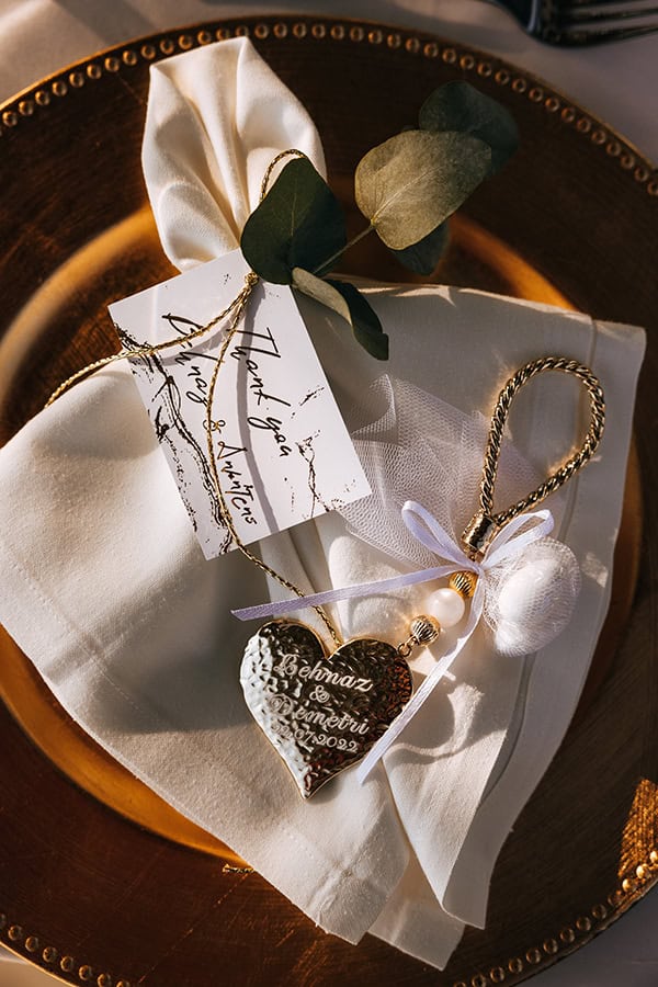 Μπομπονιέρα μπρελόκ σε σχήμα καρδιάς Μπομπονιέρα μπρελόκ σε σχήμα καρδιάς