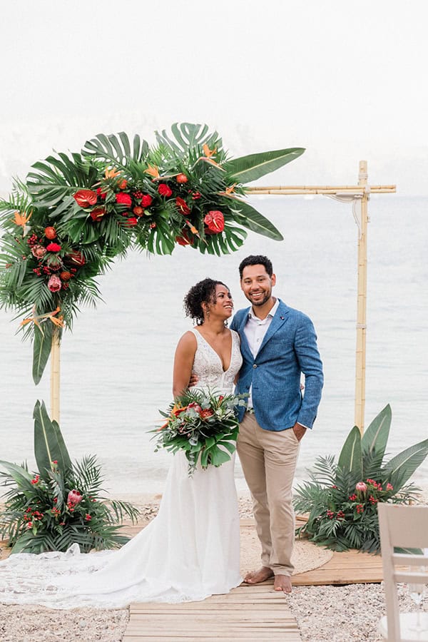 lovely-tropical-themed-wedding-lefkada-island_01