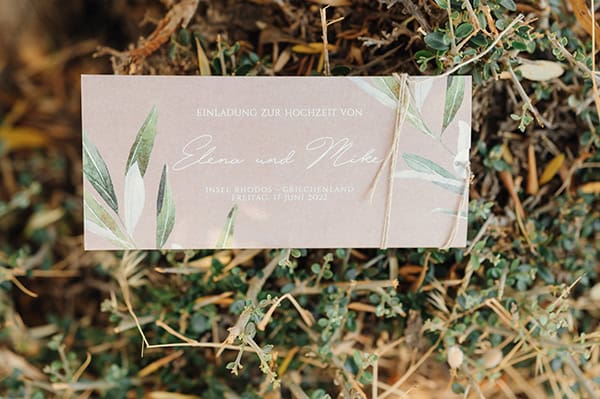 pretty-summer-wedding-rhodes-olive-white-florals_11