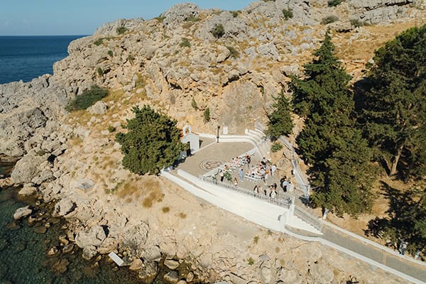 pretty-summer-wedding-rhodes-olive-white-florals_29x