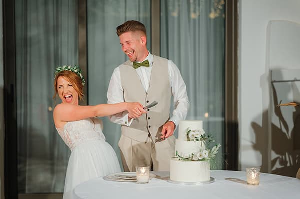 pretty-summer-wedding-rhodes-olive-white-florals_64