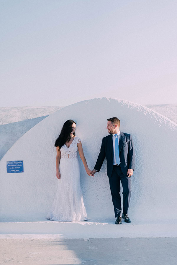 romantic-next-day-shoot-lovely-backdrops-santorini-island_05x