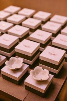 Ρομαντικές μπομπονιέρες γάμου – τριανταφυλλένια κεραμικά Ρομαντικές μπομπονιέρες γάμου – τριανταφυλλένια κεραμικά