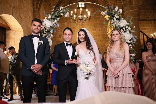 stunning-spring-wedding-nicosia-white-peonies_20