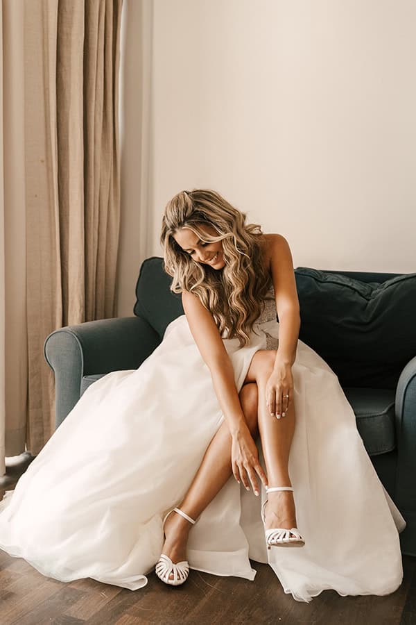 stylish-summer-wedding-athens-white-hydrangeas-roses_10