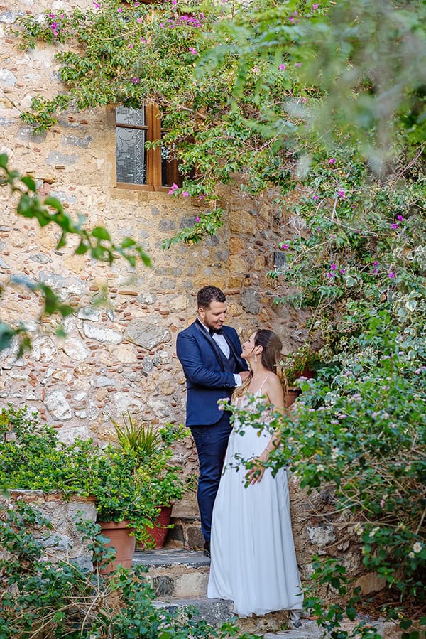 beautiful-next-day-shoot-monemvasia-romantic-backdrops_05