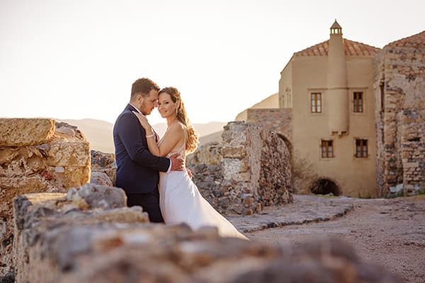 beautiful-next-day-shoot-monemvasia-romantic-backdrops_06x
