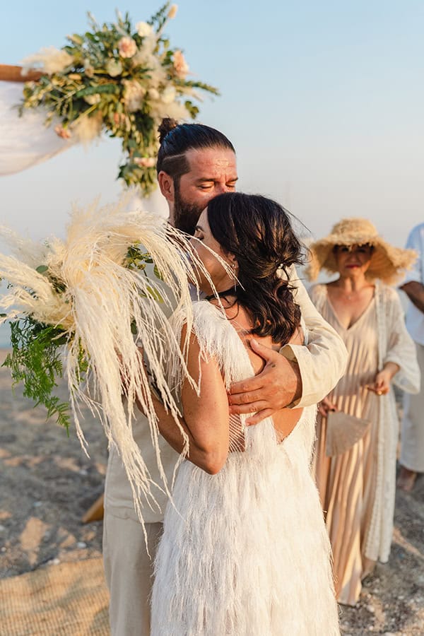 boho-summer-wedding-lythos-moments-happiness_08x
