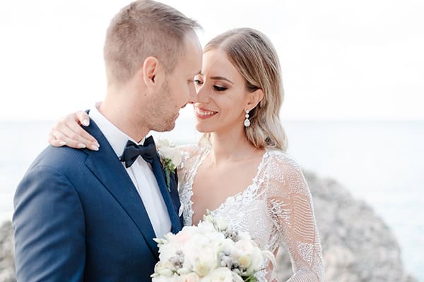 Chic φθινοπωρινός γάμος στη Λευκάδα με ορτανσίες και τριαντάφυλλα │ Χρυσάνθη & Βασίλης