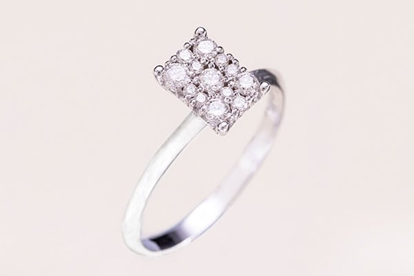 Elegant κοσμήματα γάμου από EK Jewelry για μια εκθαμβωτική εμφάνιση