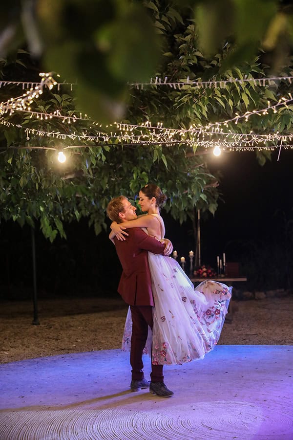 impressive-rustic-wedding-corfu-marsala-hues_23