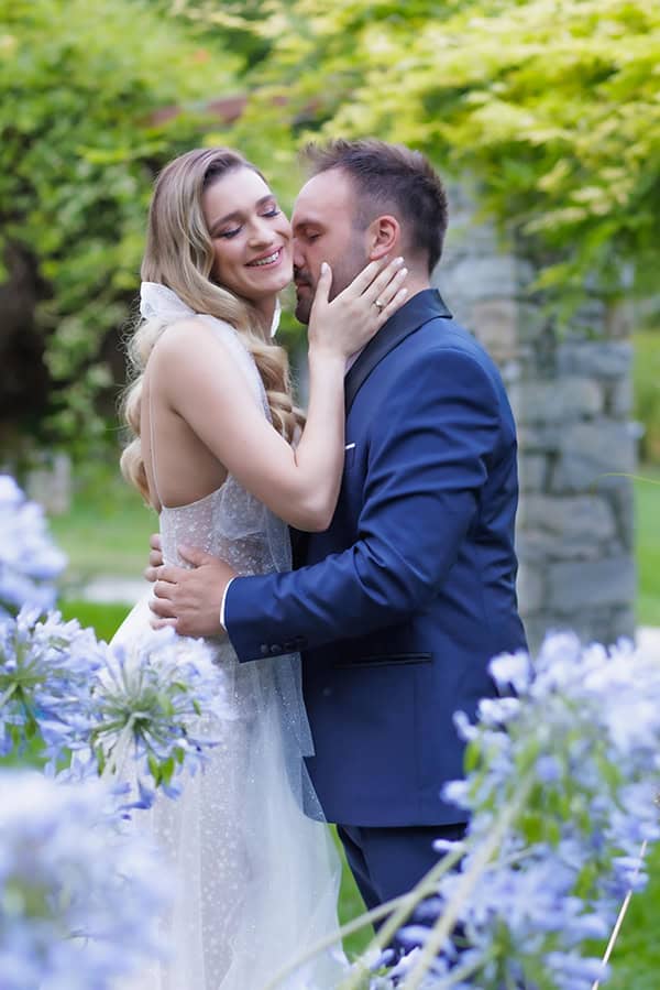 lovely-summer-wedding-athnes-florals-white-yellow-hues_02