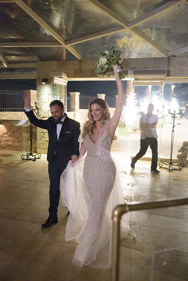 lovely-summer-wedding-athnes-florals-white-yellow-hues_32x