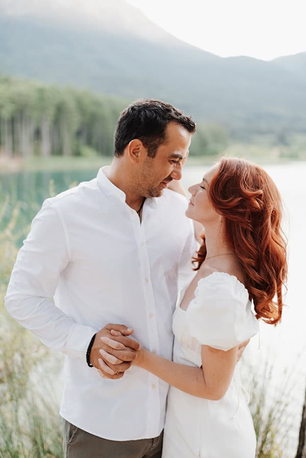 magnificent-prewedding-shoot-view-lake-doxa_02