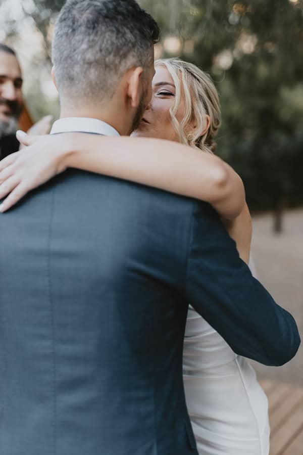 outdoor-summer-wedding-eyvoia-tropical-florals_20