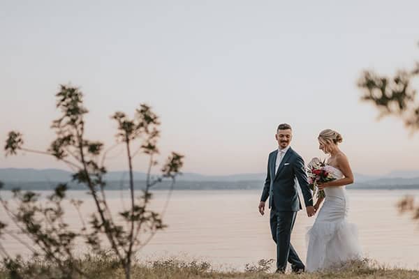 outdoor-summer-wedding-eyvoia-tropical-florals_31