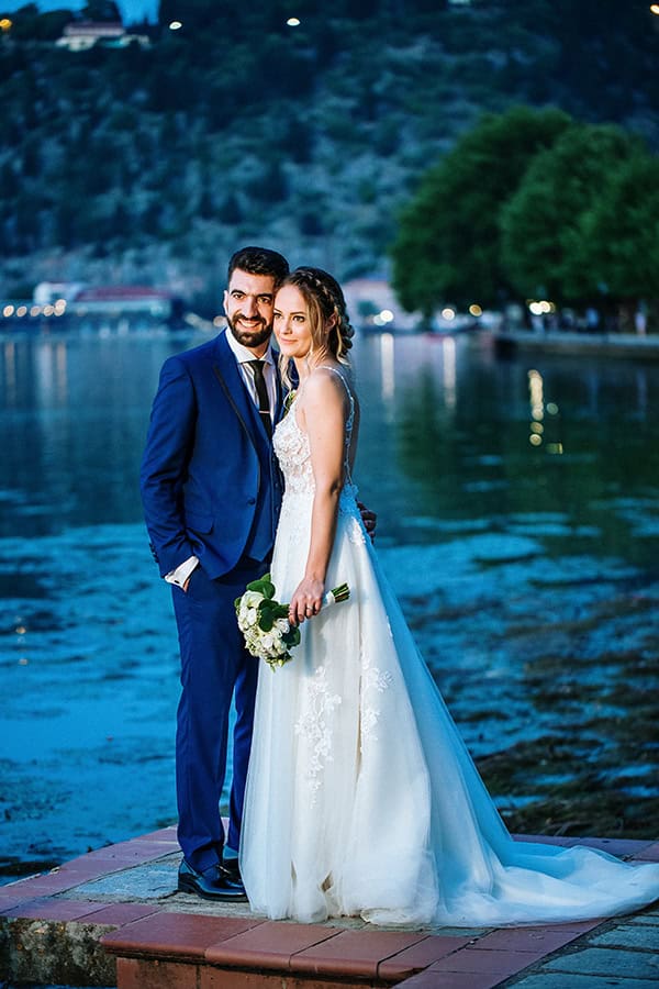 romantic-summer-wedding-kastoria-white-roses_18