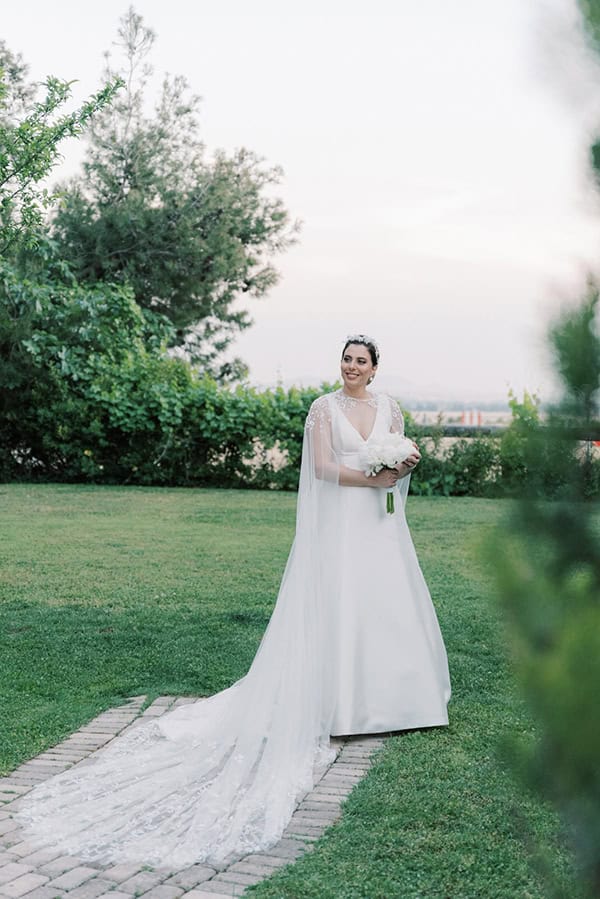 rustic-spring-wedding-athens-flowers-pastel-hues_04