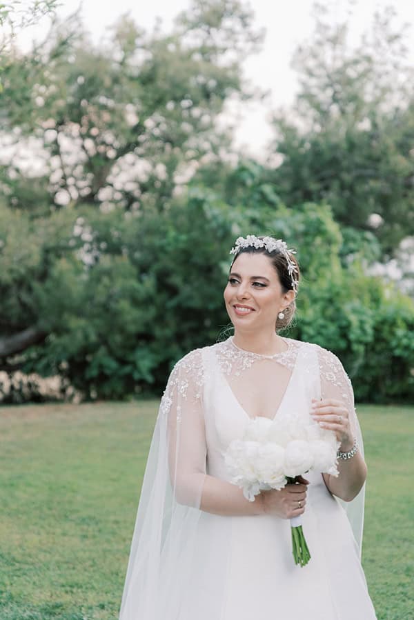 rustic-spring-wedding-athens-flowers-pastel-hues_07x