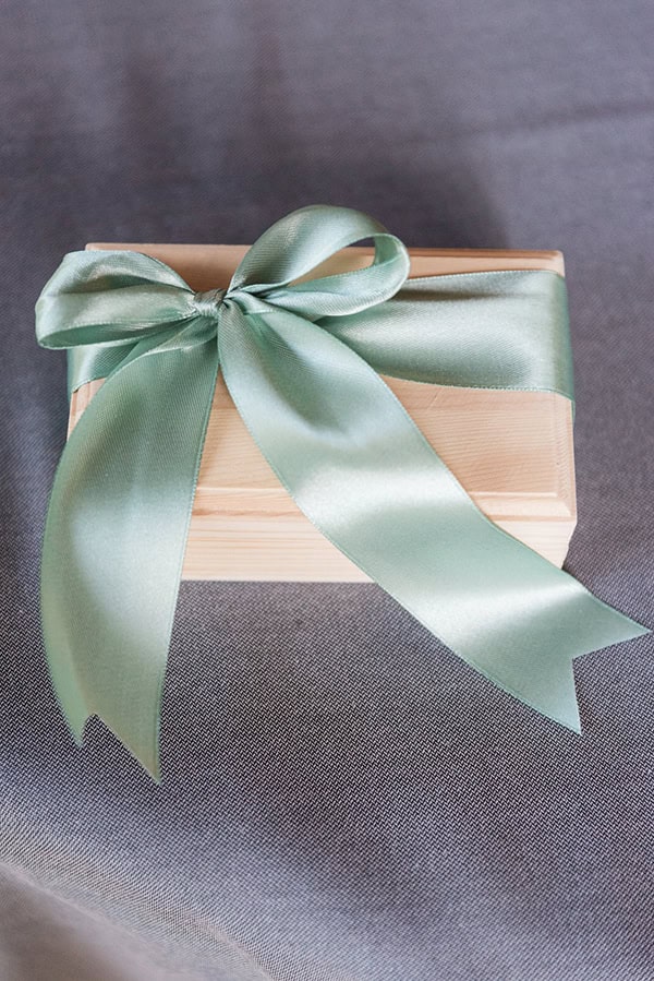 rustic-spring-wedding-athens-flowers-pastel-hues_38