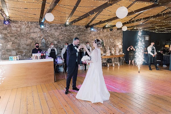 rustic-spring-wedding-athens-flowers-pastel-hues_47