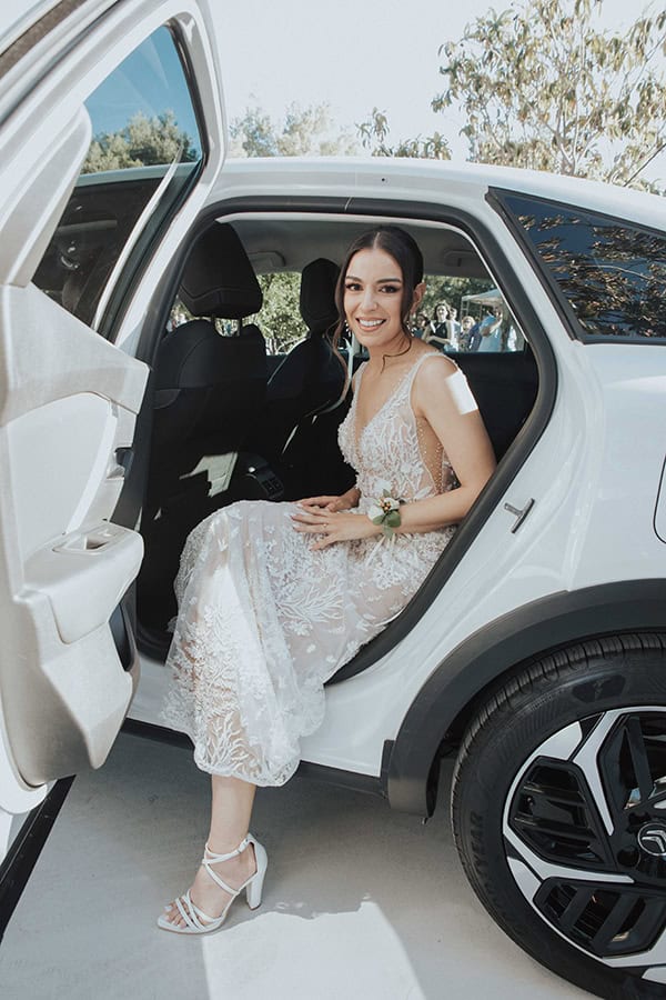 beautiful-summer-wedding-white-roses-lycianhus_01w