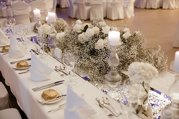 chic-summer-wedding-limassol-baby-breaths-white-roses_32