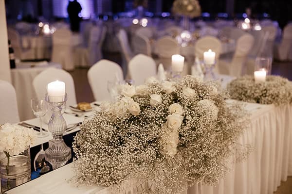 chic-summer-wedding-limassol-baby-breaths-white-roses_34