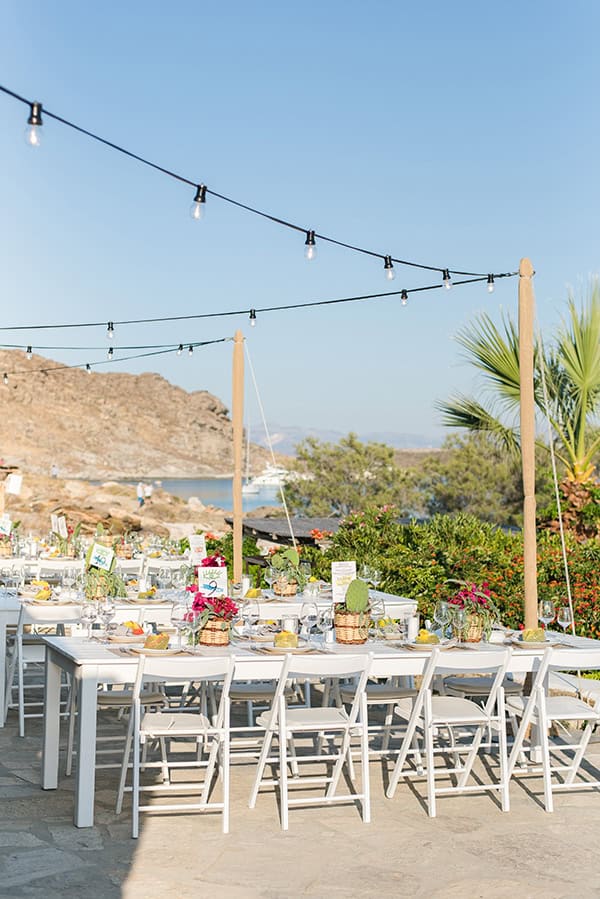 decoration-wedding-island-fucshia-bougainvillea-cactus_14