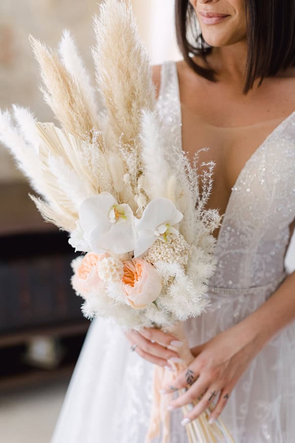 dreamy-summer-wedding-kefalonia-boho-floral-arrangmenets_07