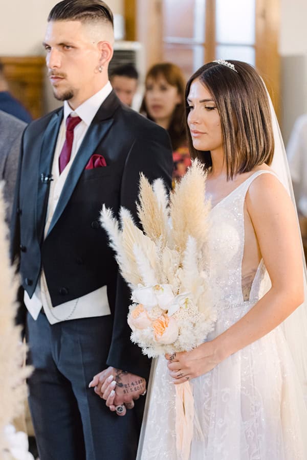 dreamy-summer-wedding-kefalonia-boho-floral-arrangmenets_18