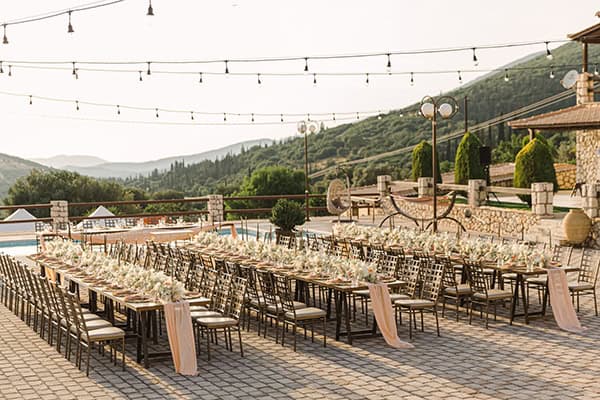 dreamy-summer-wedding-kefalonia-boho-floral-arrangmenets_26