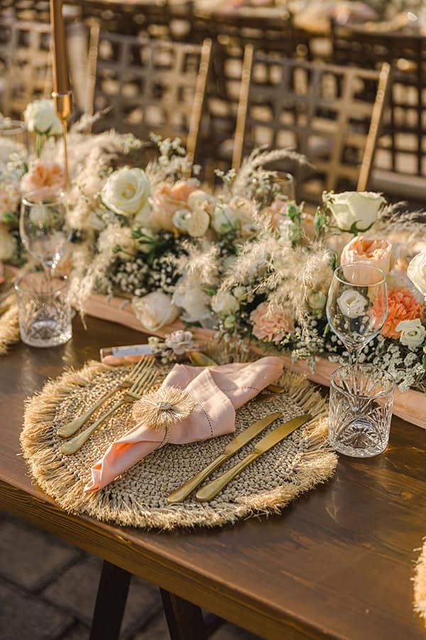 dreamy-summer-wedding-kefalonia-boho-floral-arrangmenets_29
