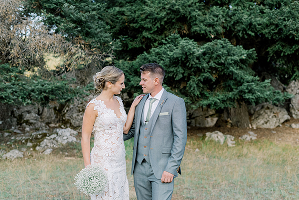 lovely-autumn-wedding-parnassos_37x