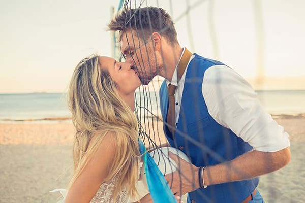 lovely-summer-wedding-athens-white-roses_05