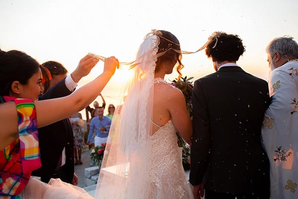 lovely-summer-wedding-mani-fuchsia-touches_16