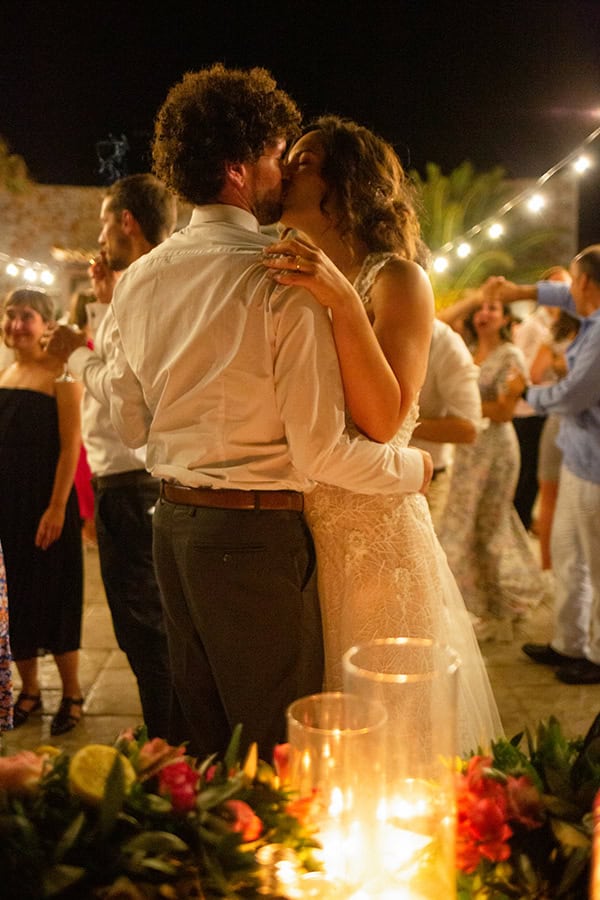 lovely-summer-wedding-mani-fuchsia-touches_22