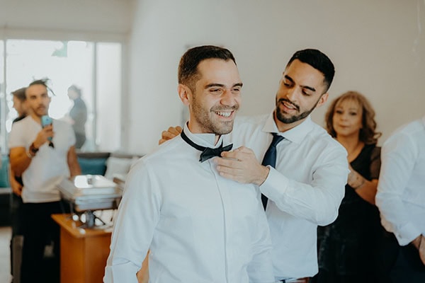 modern-spring-wedding-nicosia-colorful-floral-arrangements_18