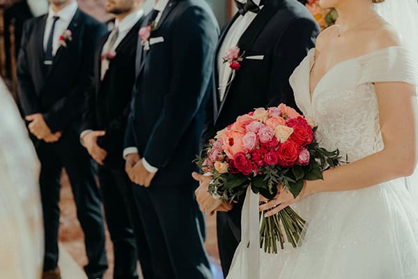 modern-spring-wedding-nicosia-colorful-floral-arrangements_37