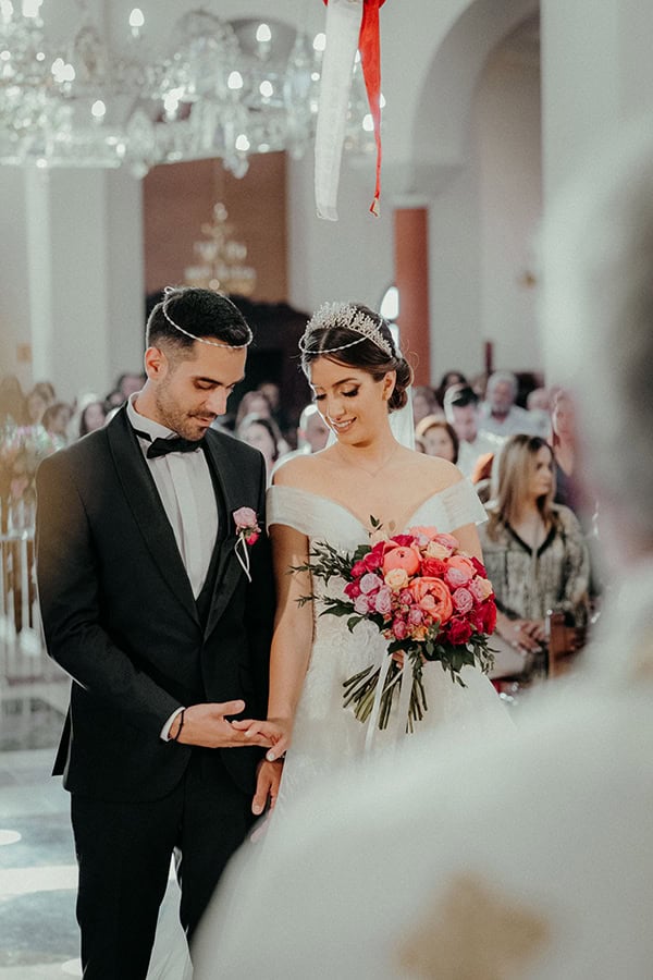 modern-spring-wedding-nicosia-colorful-floral-arrangements_40