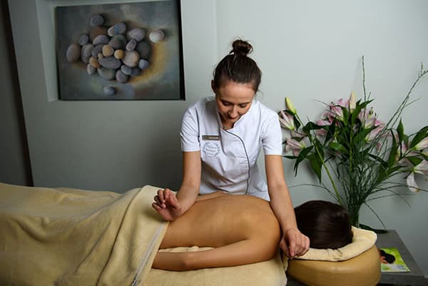 organise-dreamy-honeymoon-wyndham-corfu-dassia_18