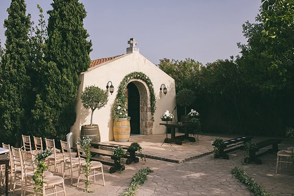 romantic-chic-wedding-athens-olive-white-florals_11